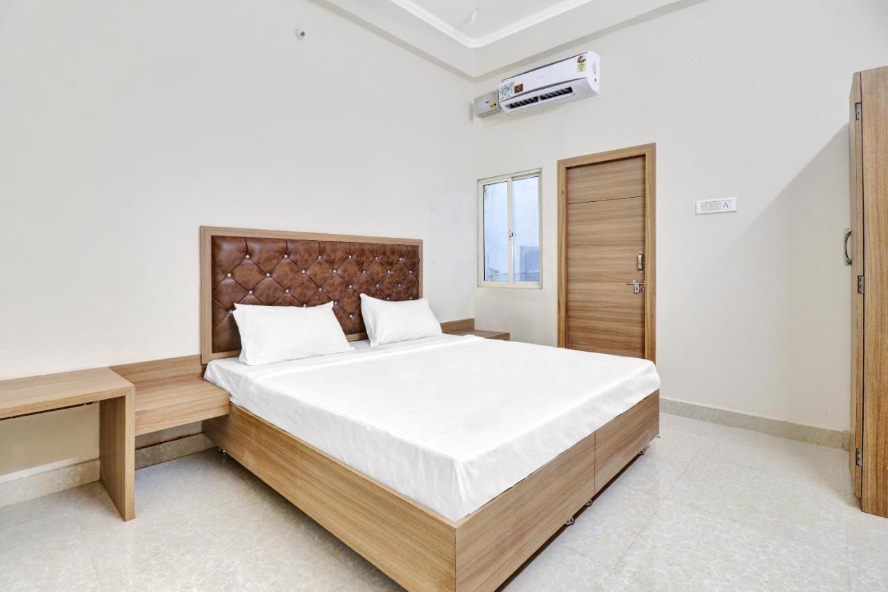 Collection O Pearl Inn Guest House Гваліор Екстер'єр фото